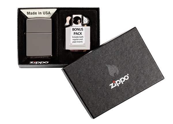Подарочный набор ZIPPO: зажигалка Black Ice® и вставной блок для зажигалок для трубок Zippo, Артикул: 29789 фото №1