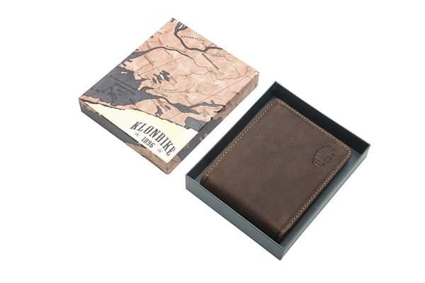 Бумажник KLONDIKE «John», натуральная кожа в темно-коричневом цвете, 11,5 х 9 см KD1005-01 KLONDIKE 1896, Артикул: KD1005-01 фото №1