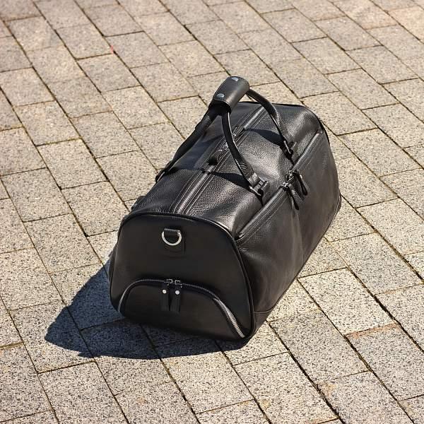 Дорожно-спортивная сумка BRIALDI Traveller (Путешественник) relief black BR44583NZ Черный Brialdi, Артикул: BR44583NZ фото №1